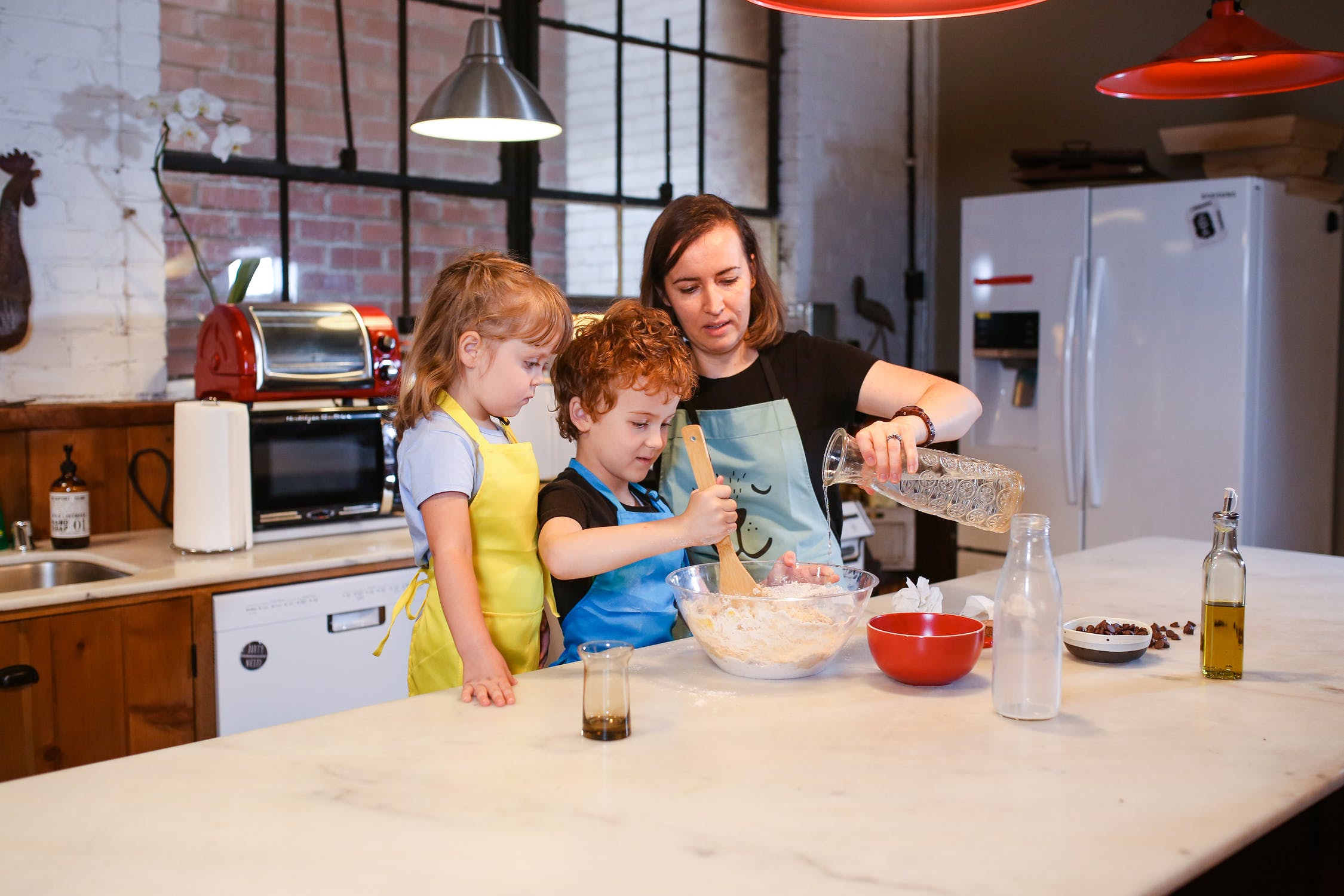 How single mothers can protect themselves financially